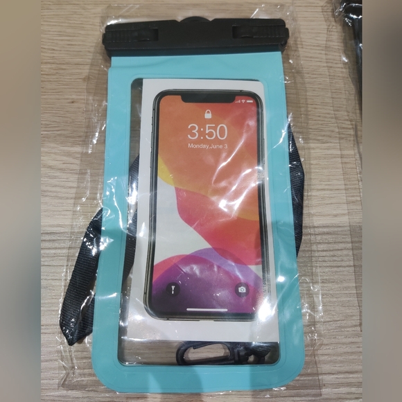 Waterproof Phone Case - Picture 2 of 4